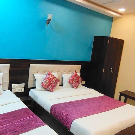 Hotel Golden Galaxy - Santacruz East Mumbai Bagian luar foto