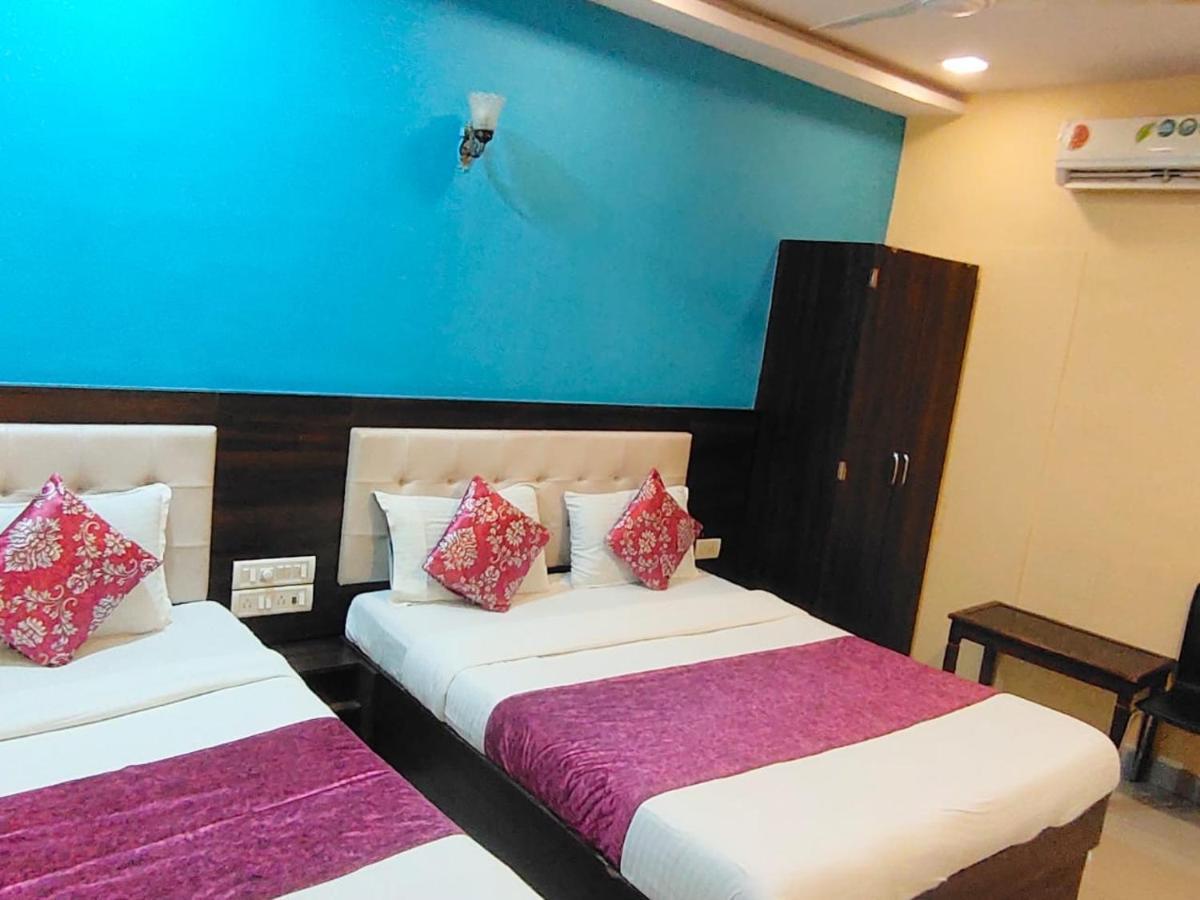 Hotel Golden Galaxy - Santacruz East Mumbai Bagian luar foto