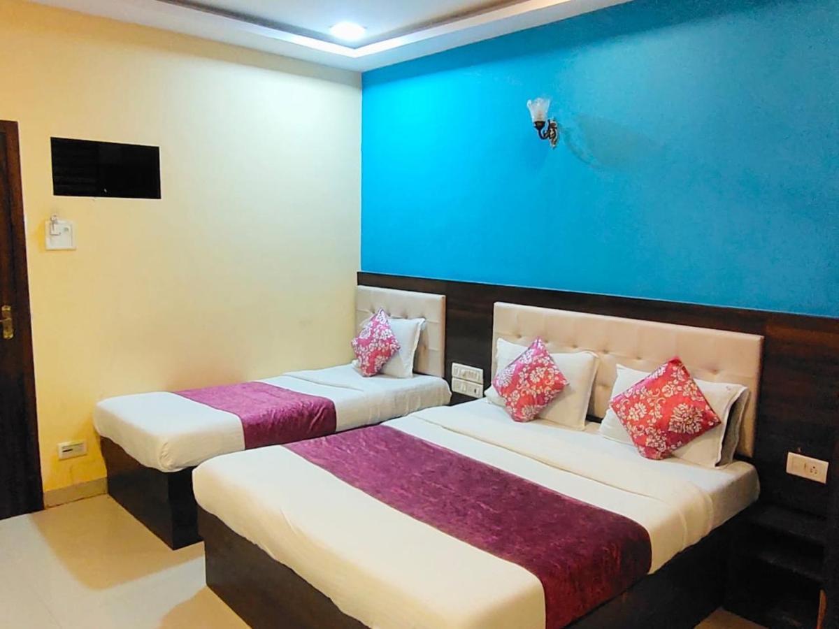 Hotel Golden Galaxy - Santacruz East Mumbai Bagian luar foto