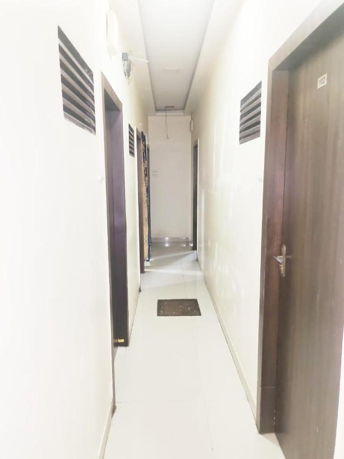 Hotel Golden Galaxy - Santacruz East Mumbai Bagian luar foto